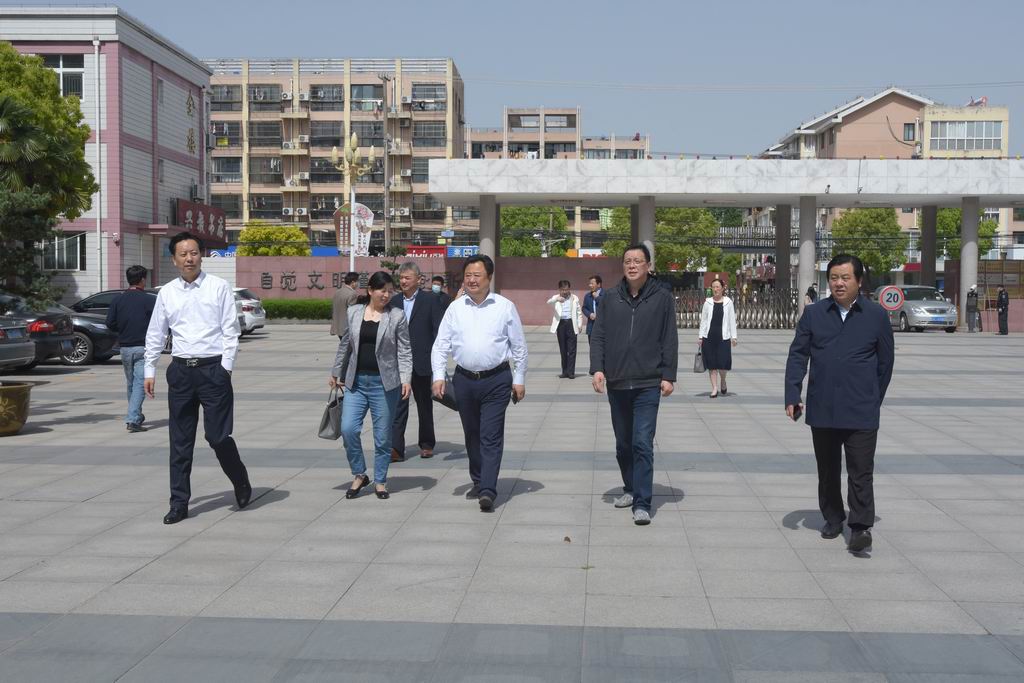 徐州市睢宁县领导来校考察